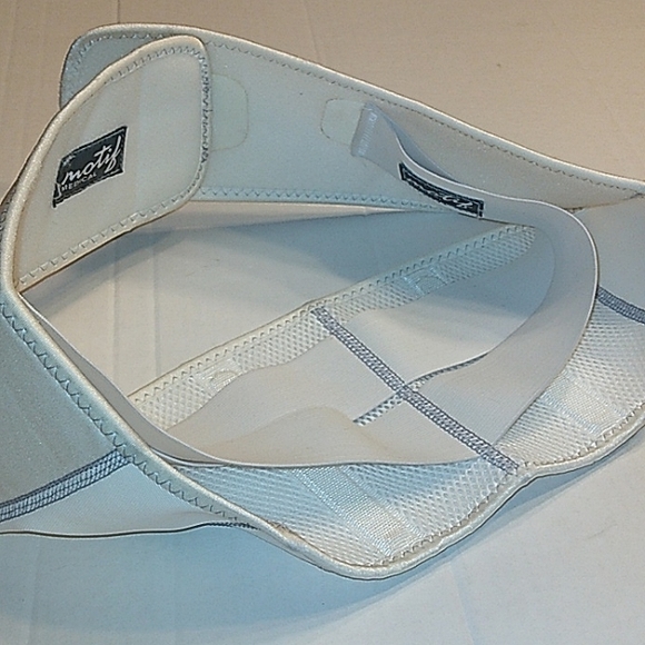 Like New Motif Medical Pregnancy Support Belly Band-Relieves Pressure - Picture 10 of 11